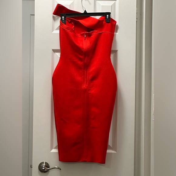 Custom Red Off the Shoulder Body Con Dress - Picture 2 of 2